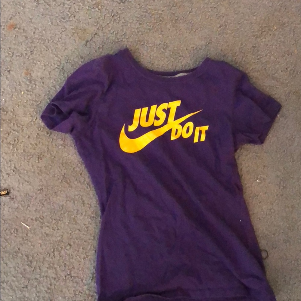 Nike T-shirt